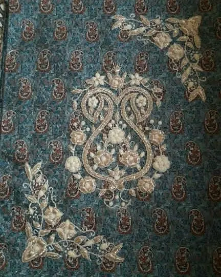 تابلو ترمه سرمه دوزی شده طرح بته جقه