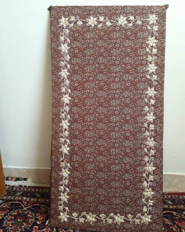 رومیزی ترمه سرمه دوزی شده فردیس هاشمی نمایی دیگر