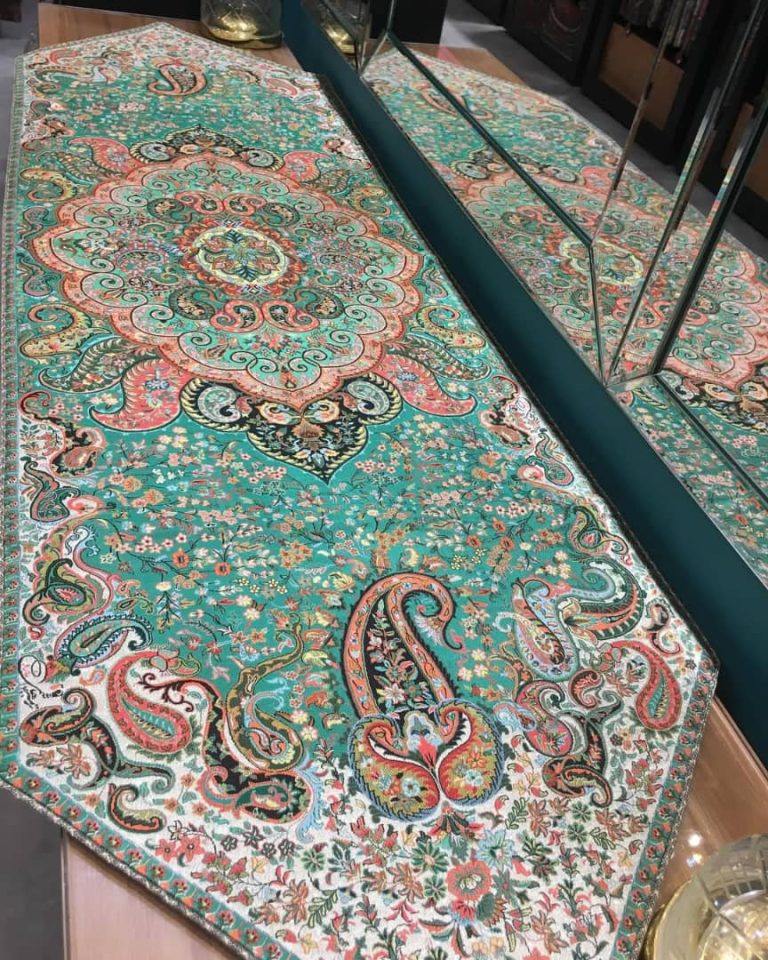 رومیزی ناهار خوری ترمه طرح سلاطین