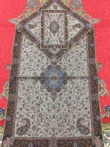 جانماز ترمه طرح تاج رنگ قهوه ای