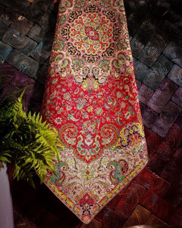 رومیزی ترمه طرح پروانه
