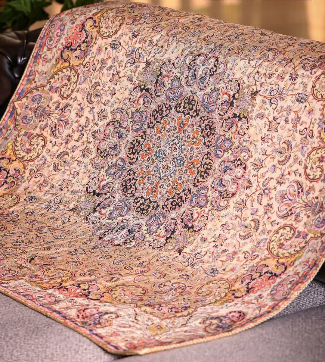 رومیزی ترمه ابریشم نازگل