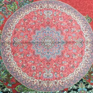 رومیزی ترمه گرد ابریشم طرح شاه پرند قطر 75 کد 2